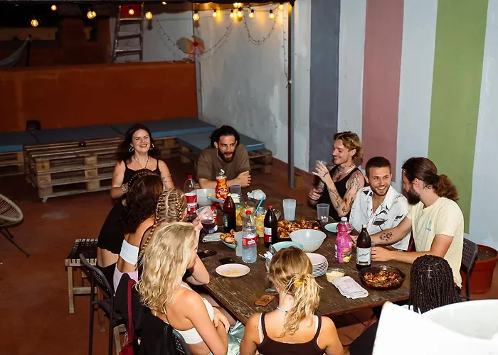 Doña Rose Coliving Hostal